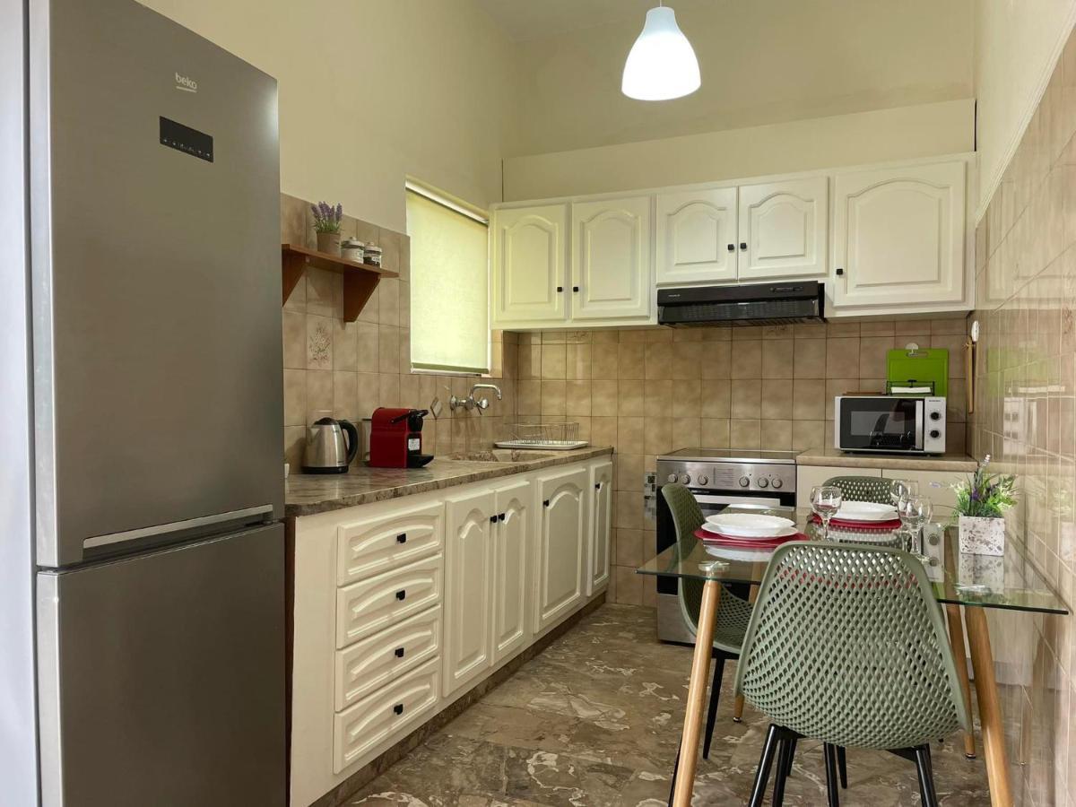 Apartament Chania 3 *